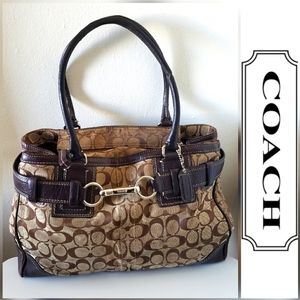 🌺Authentic 🌺 Coach Cavas Bag.